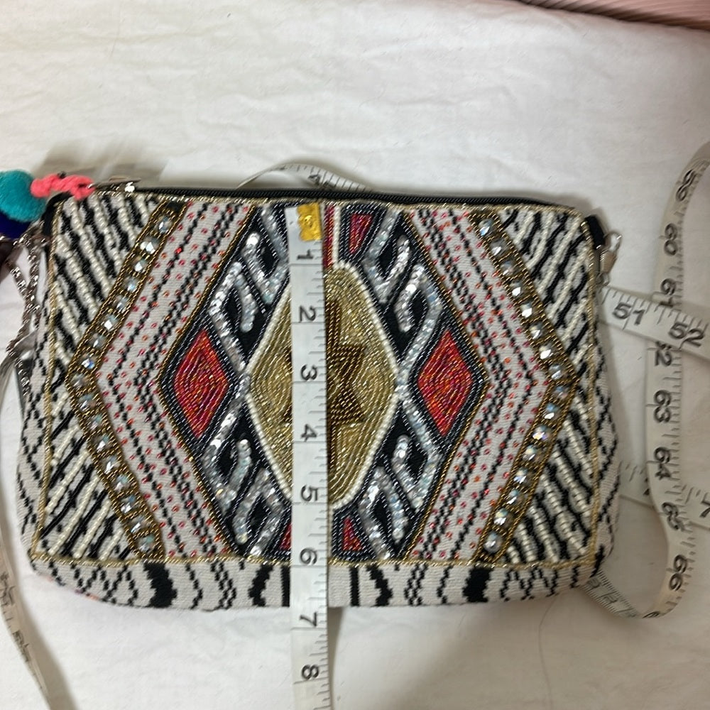 ๐ ExpressionsNYC beautiful beaded embellished bag