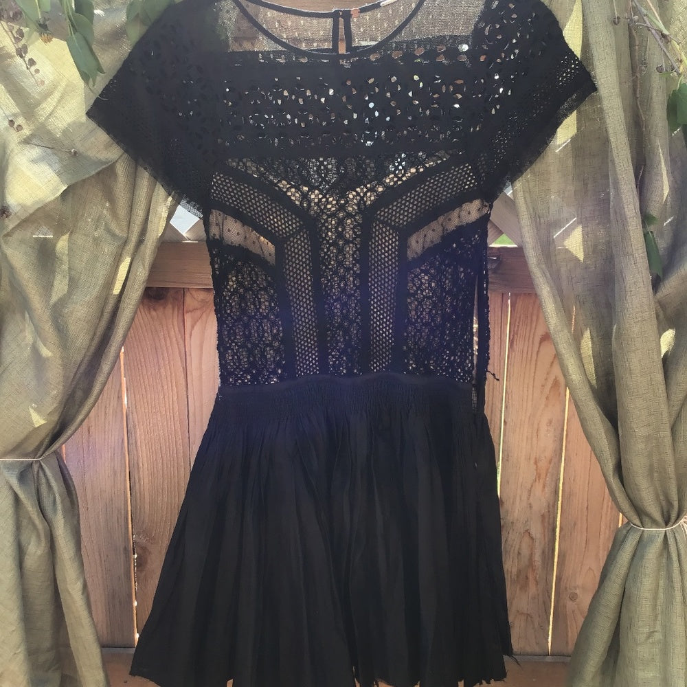 Free People Black lace Dress size xs
