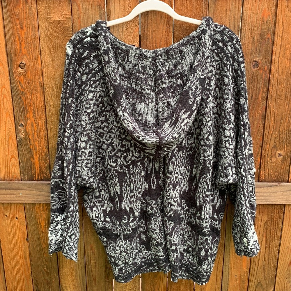 Free People Cozy Knit Pattern Scoop neck Sweater w/ hood sz small black and grey
