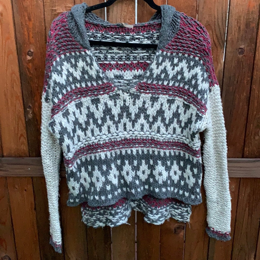 Free People Knit Loose V-neck Sweater sz S grey white and red with hood