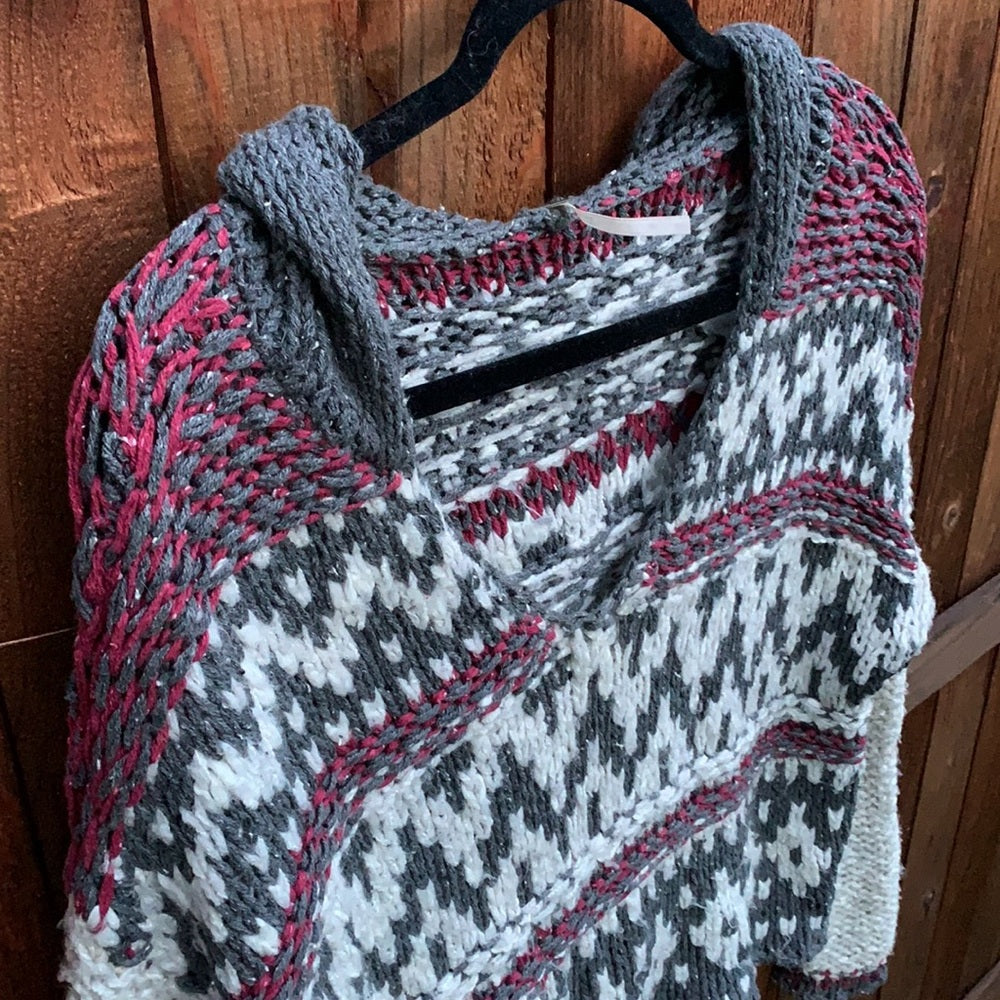 Free People Knit Loose V-neck Sweater sz S grey white and red with hood