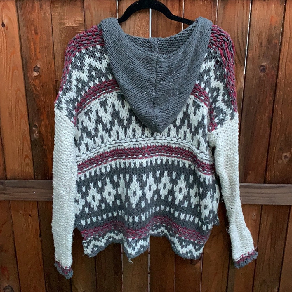 Free People Knit Loose V-neck Sweater sz S grey white and red with hood