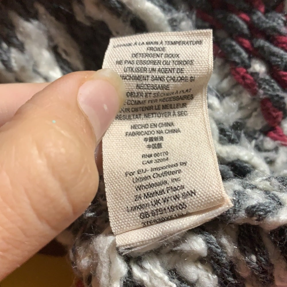 Free People Knit Loose V-neck Sweater sz S grey white and red with hood