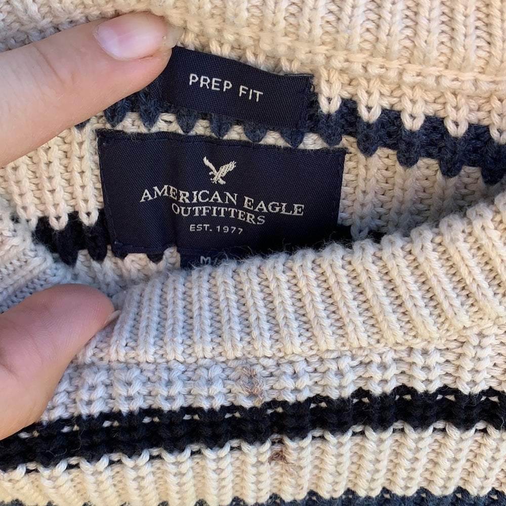 American Eagle Striped Thick Knit Sweater M