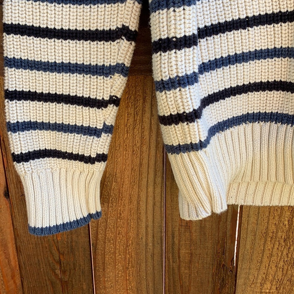 American Eagle Striped Thick Knit Sweater M