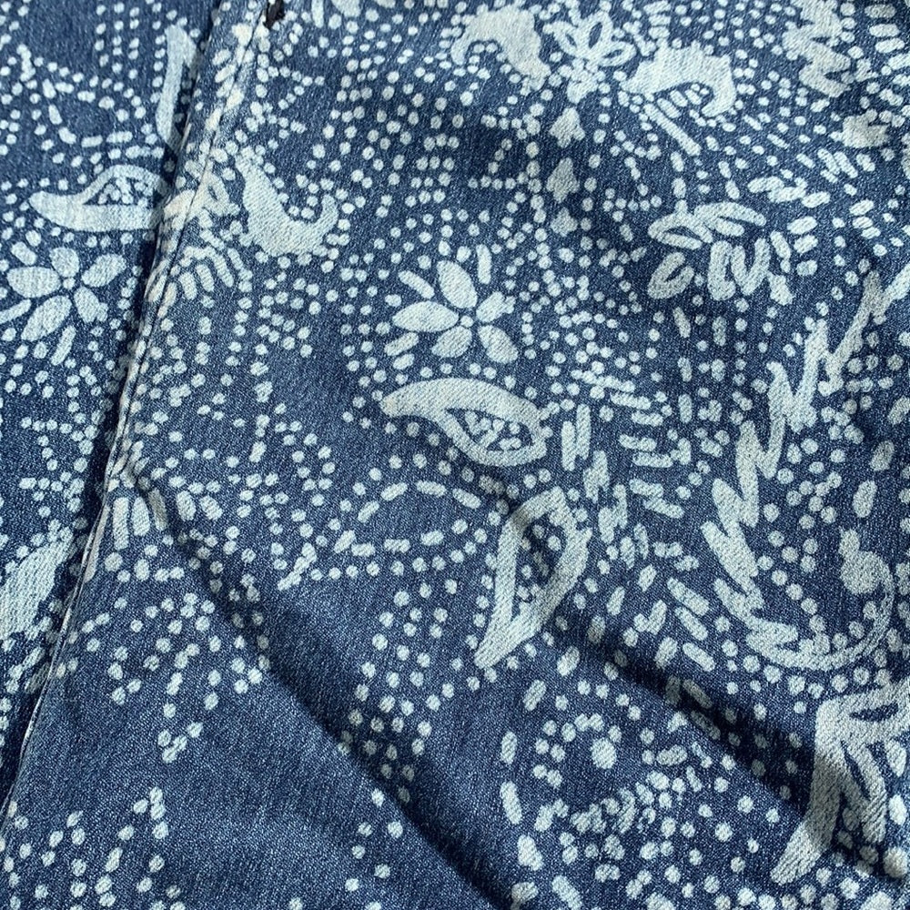 Free People Fun Funky Bellbottoms sz 24 embroidery, blue, and white paisley