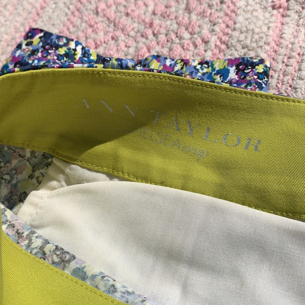 Ann Taylor Chelsea crop Colorful Pattern pants sz 4