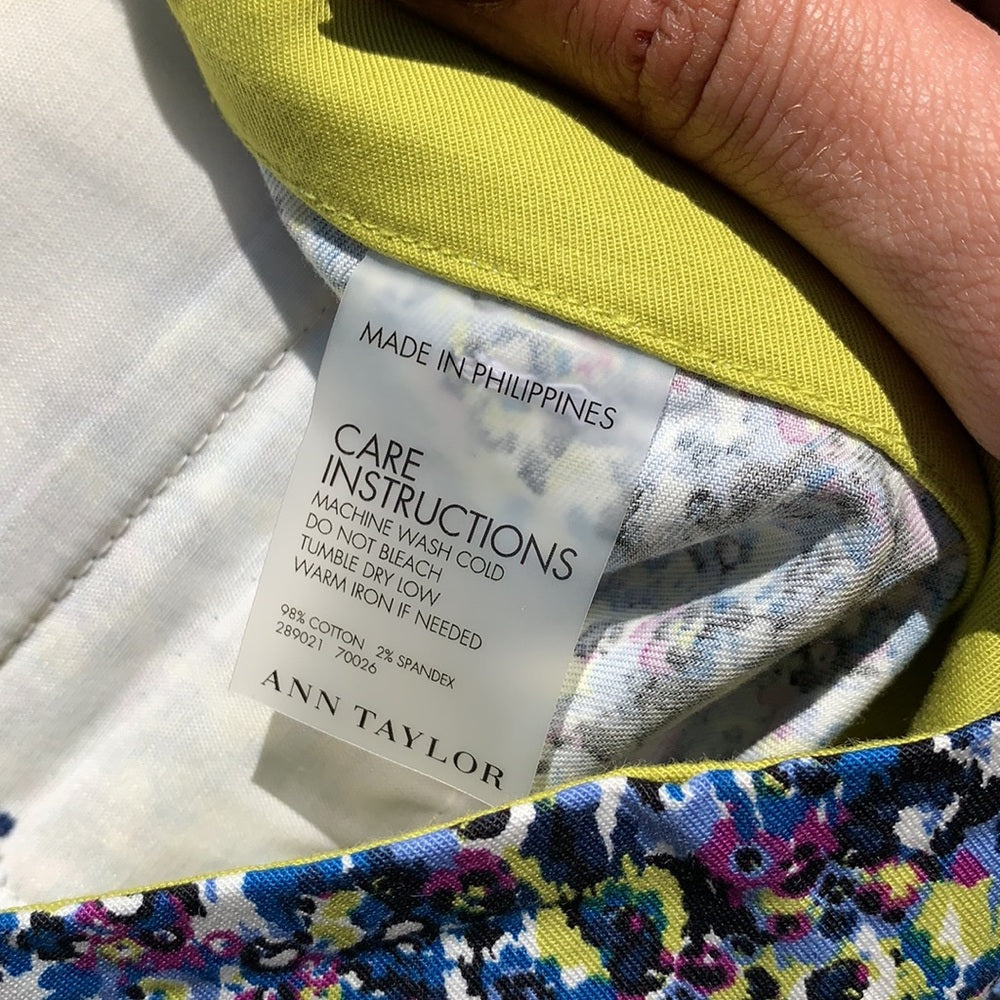 Ann Taylor Chelsea crop Colorful Pattern pants sz 4