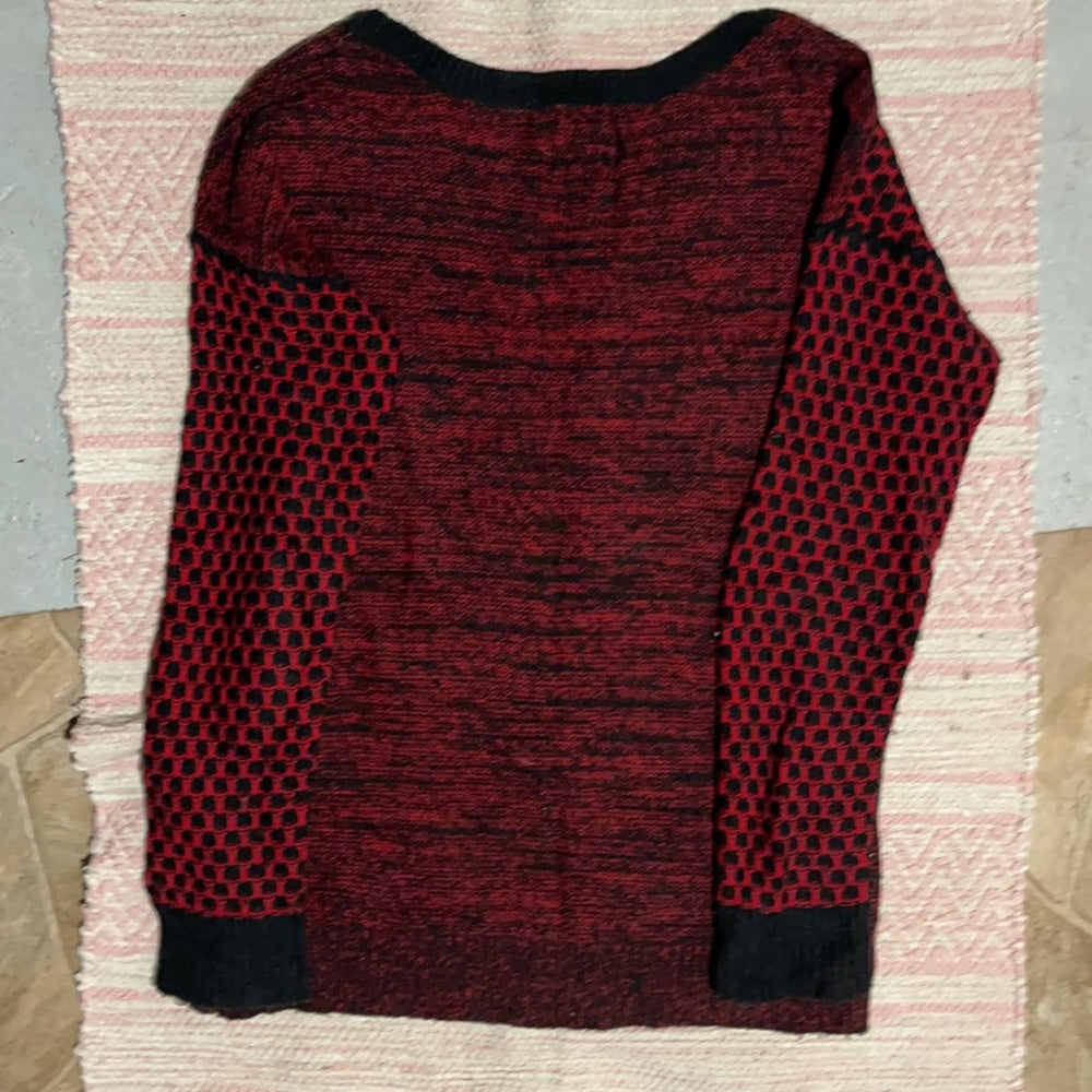 American Eagle Sweater red and black fall size M