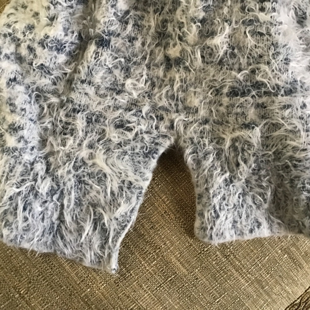 Aeropostale Sweater size M blue / white