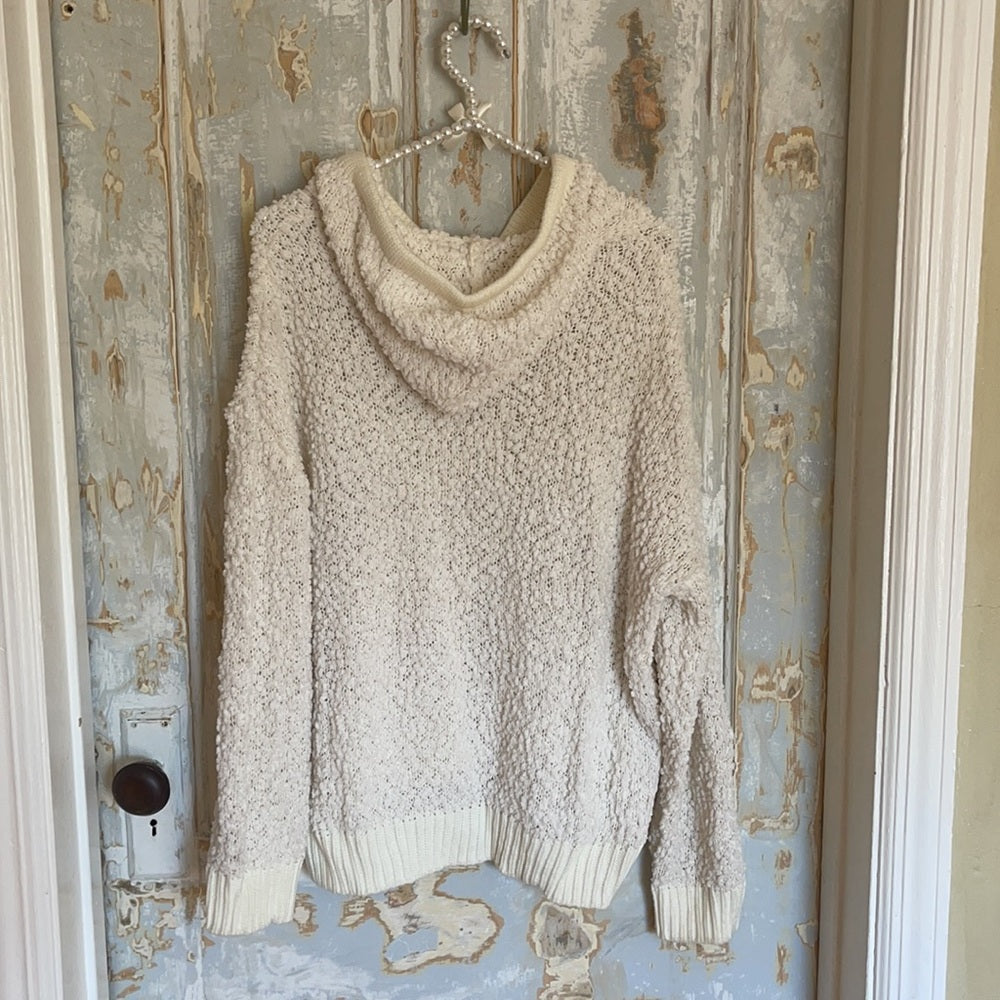 Cozy white sweater with hoodie size M