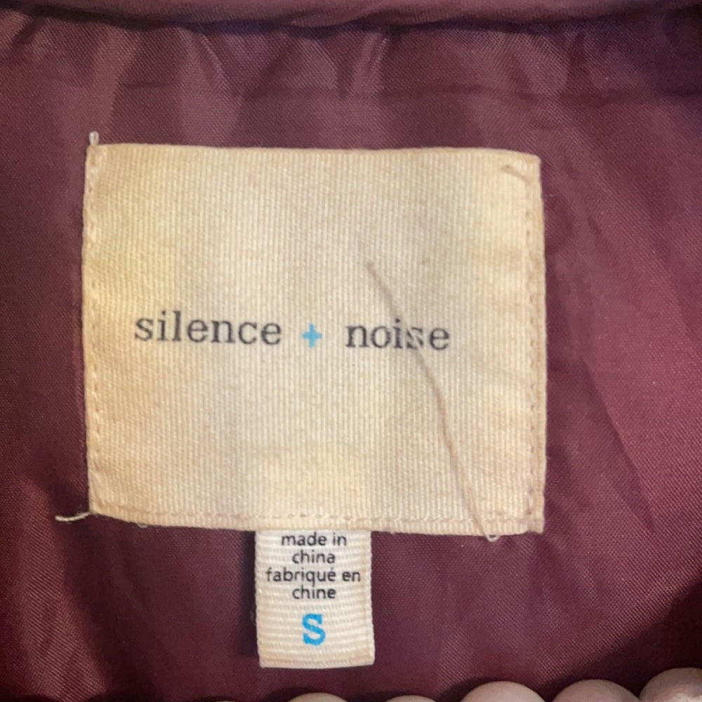 Silence + Noise seasonal maroon plush jacket sz s