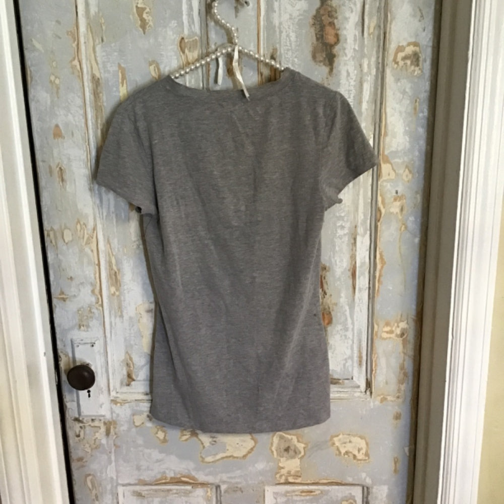 Zenana outfitters dry goods V neck shirt Sz M