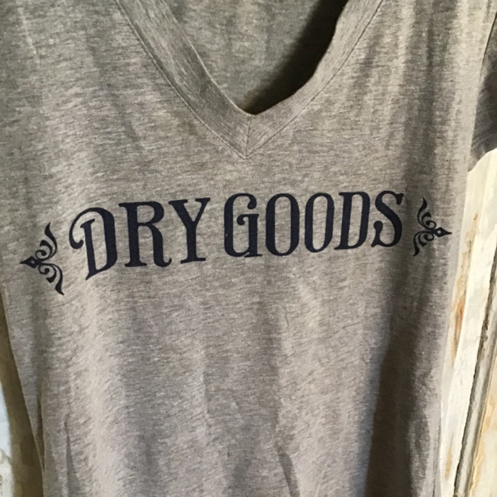 Zenana outfitters dry goods V neck shirt Sz M