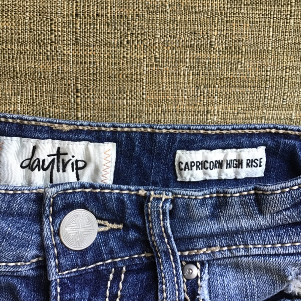 Daytrip high rise blue short Sz 23