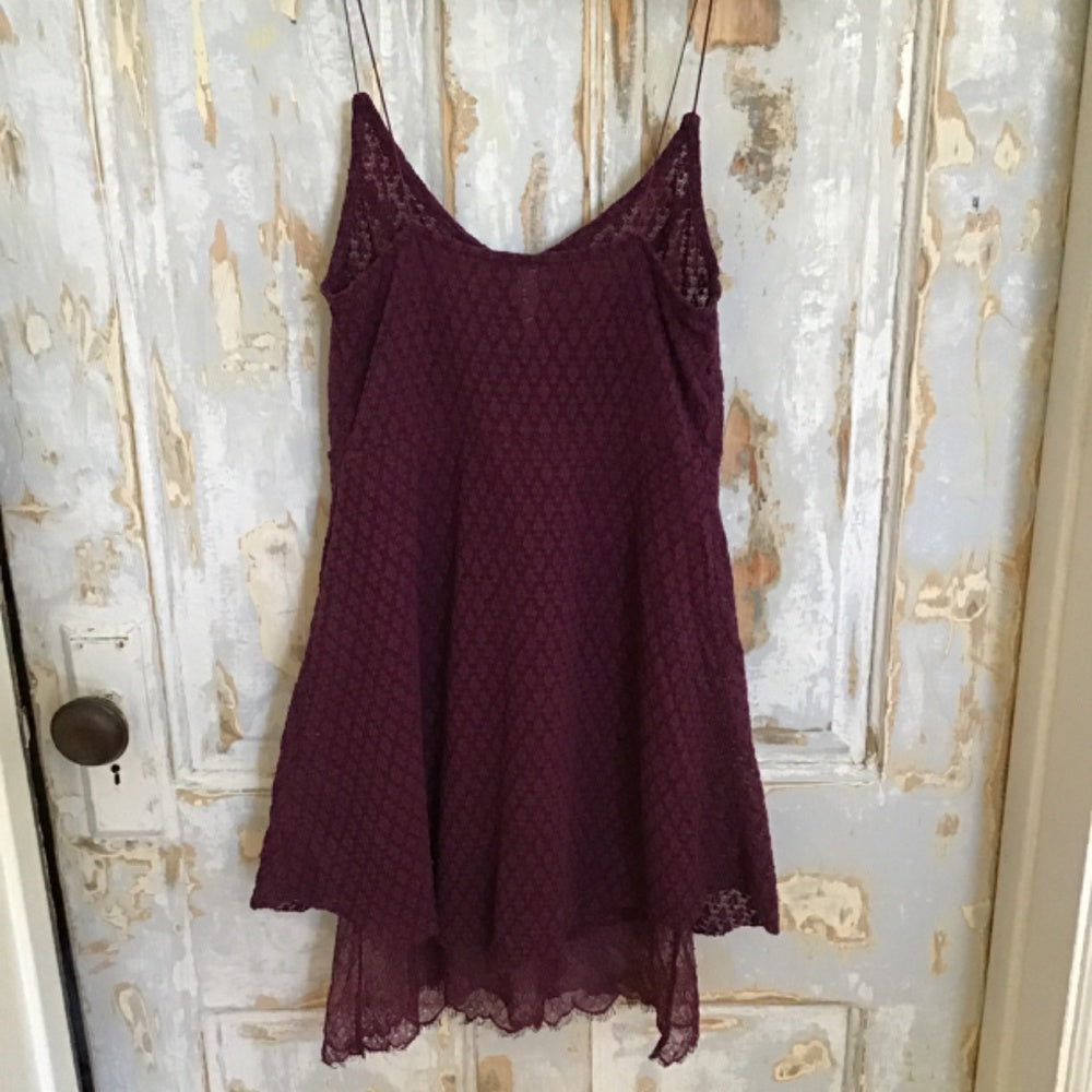 Free People maroon mini dress Sz Xs lace with slip
