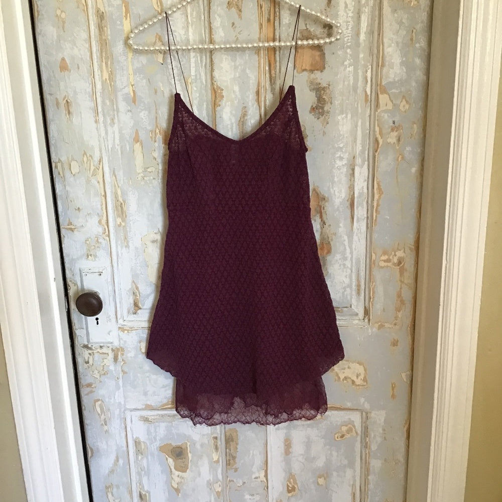 Free People maroon mini dress Sz Xs lace with slip