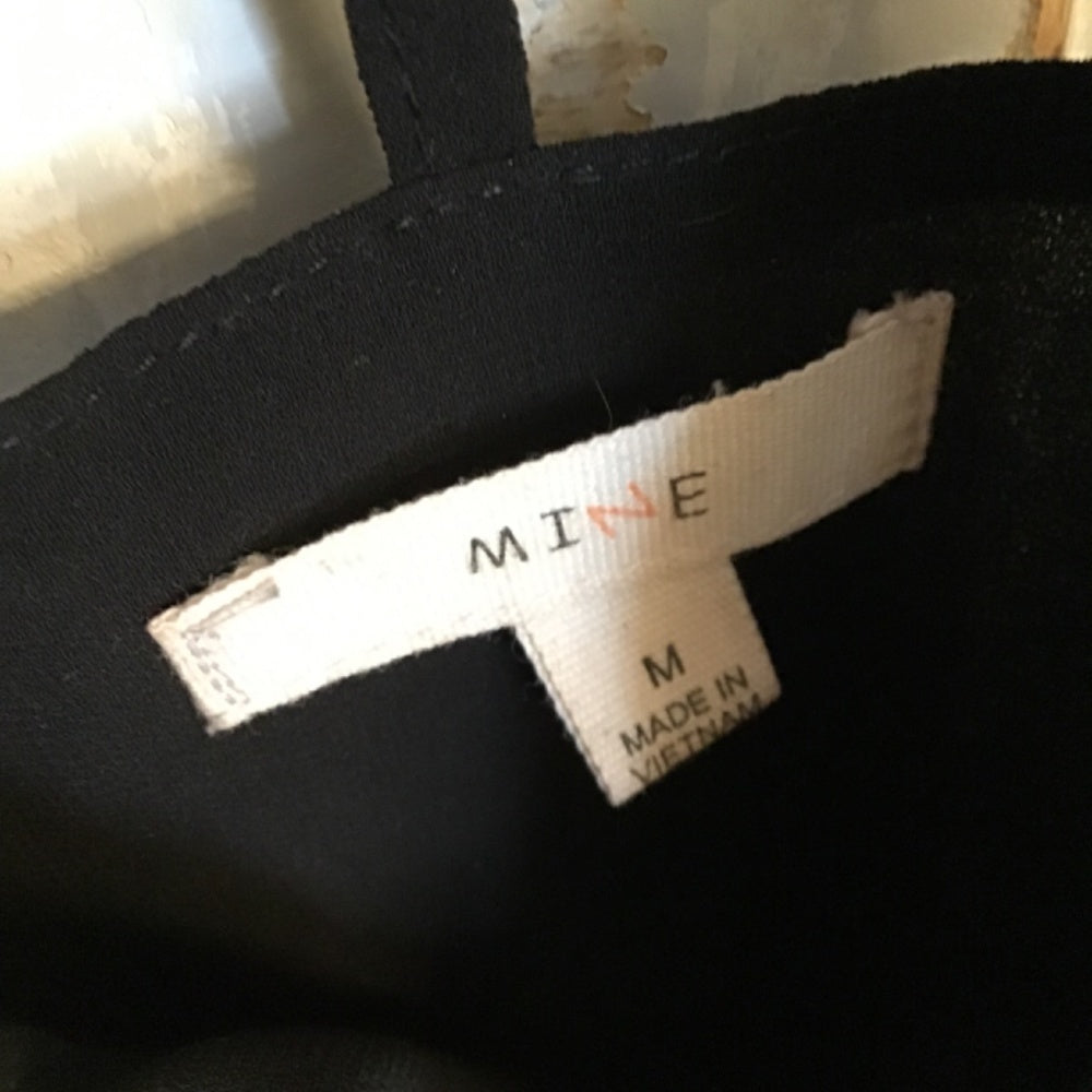 Mine black blouse Sz M