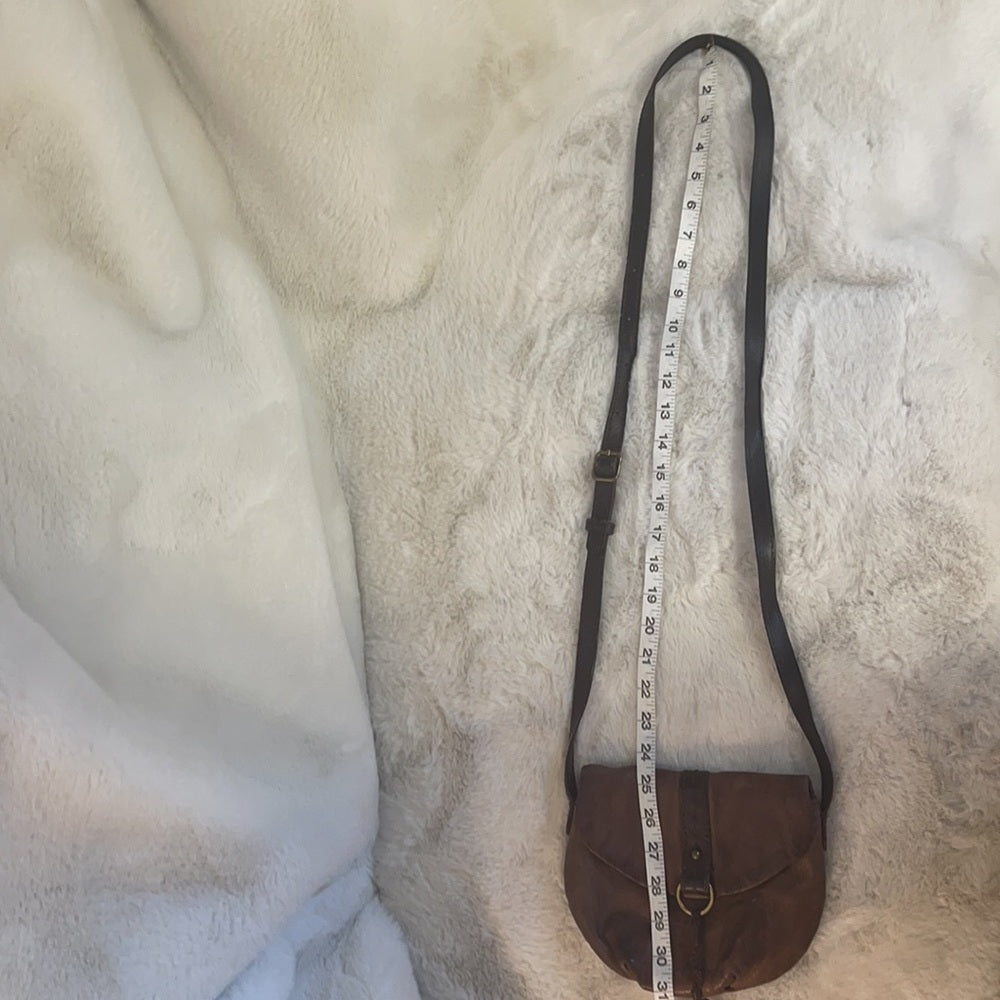 Lucky Brand Rare shoulder cow hide bag w/ Gold feather