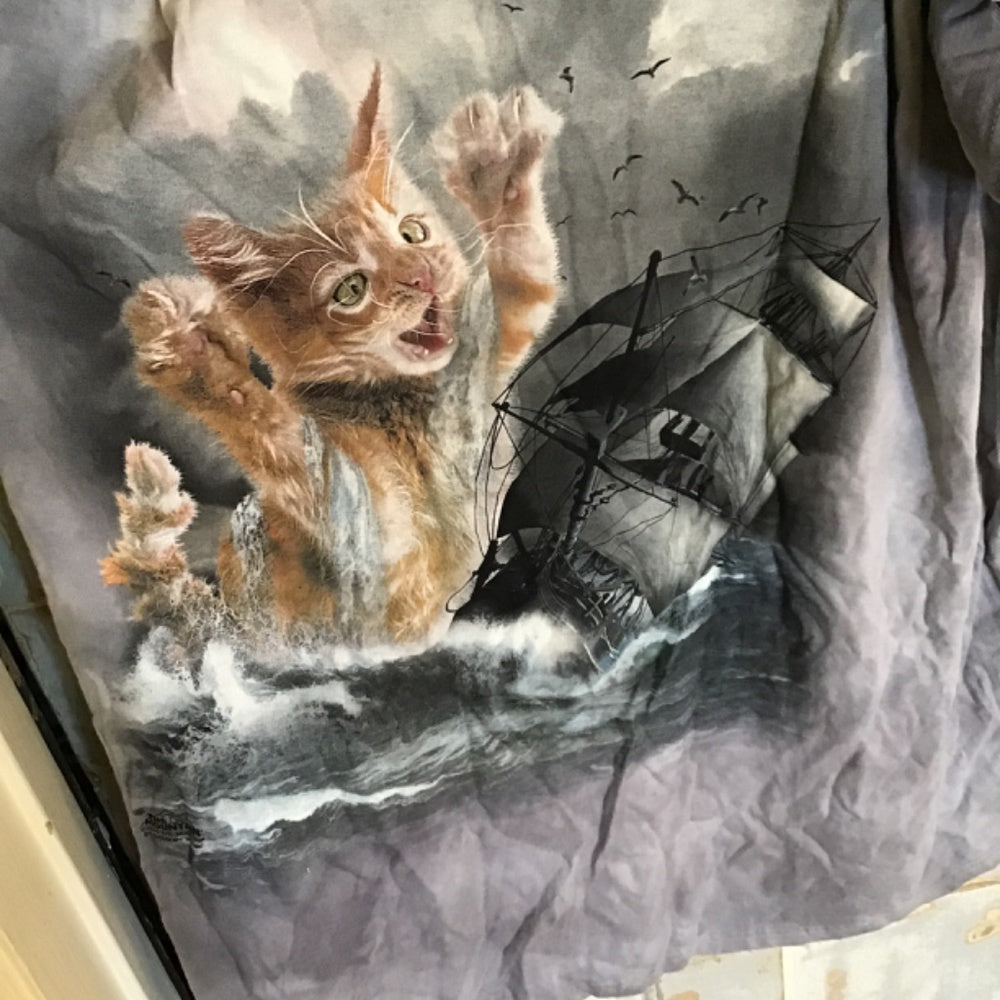 The Mountain cat themed hand cut and tied graphic tee Sz 3XL