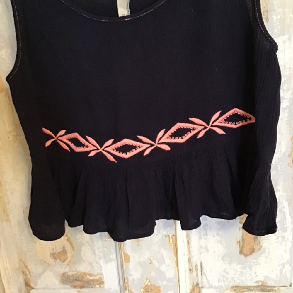 Paper Crane purple pink stitched accents Sz M