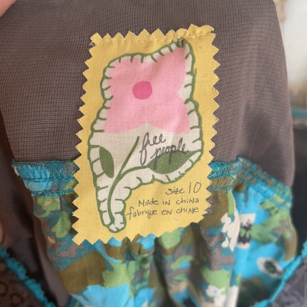 Vintage Free People flower blue & green  satin top night gown sz10 grey lace top
