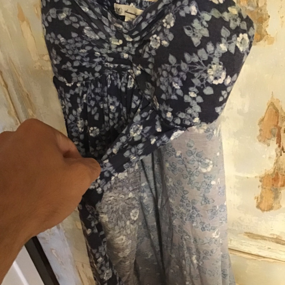 American Eagle outfitters dress size Xs two tone blue floral straps midi