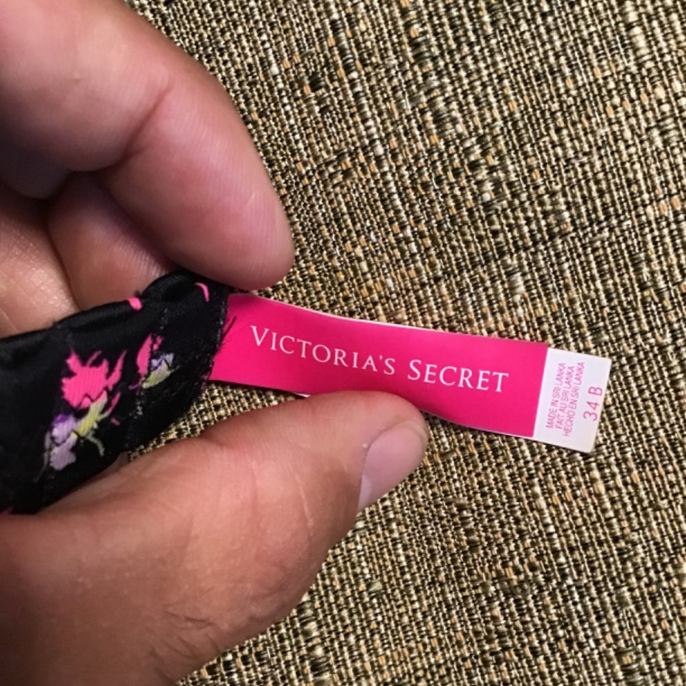 Pink Victoria secret top swimsuit size 34b