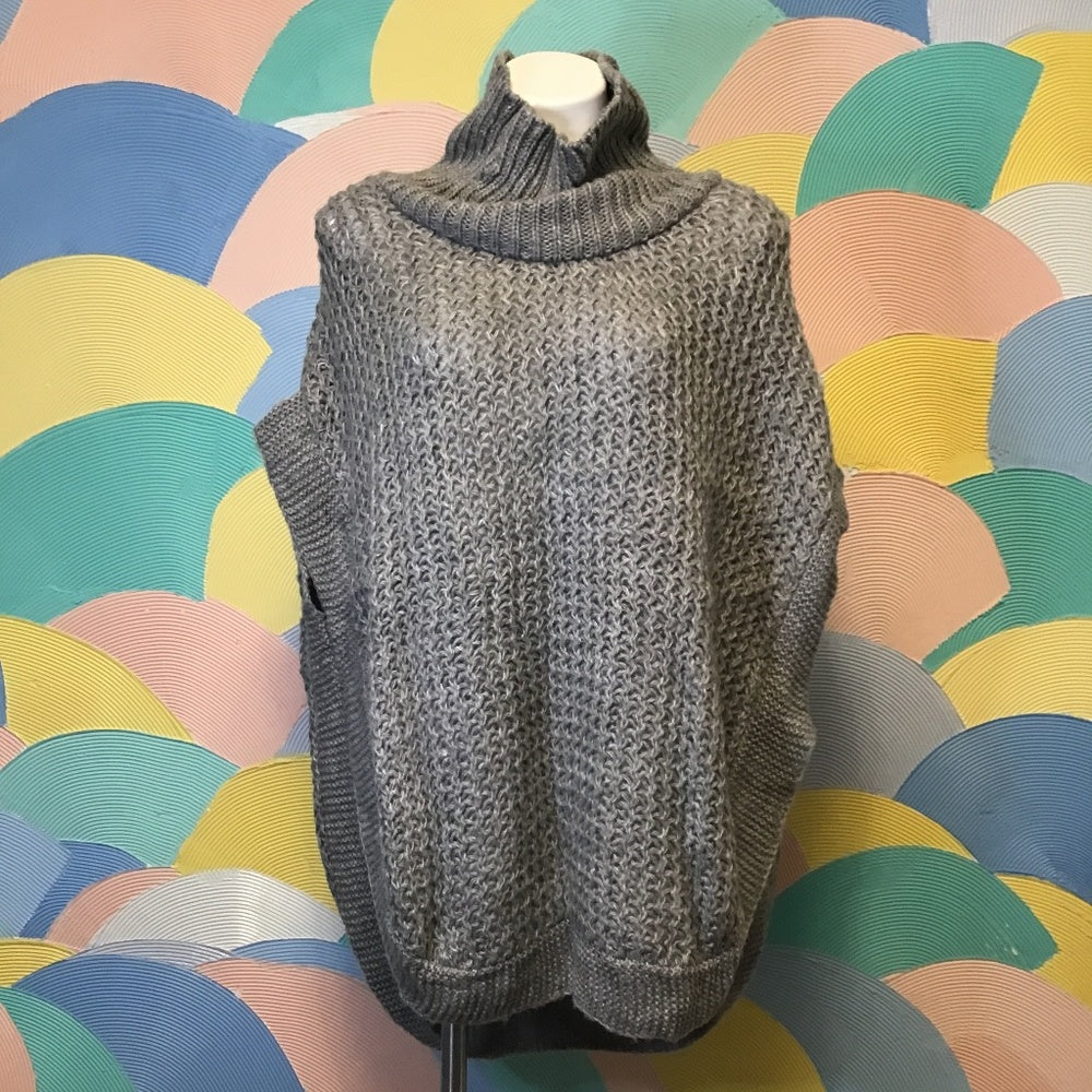 Lauren Conrad Sweater size OS
