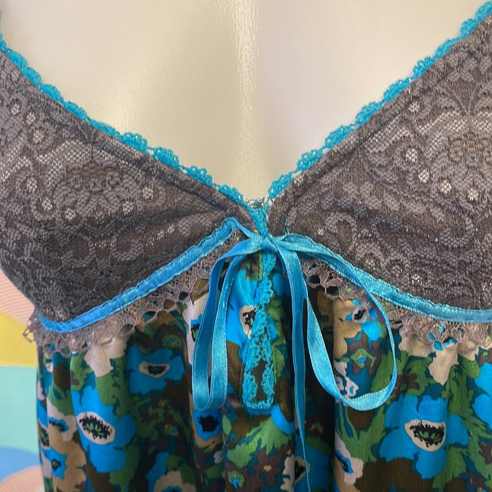 Vintage Free People flower blue & green  satin top night gown sz10 grey lace top