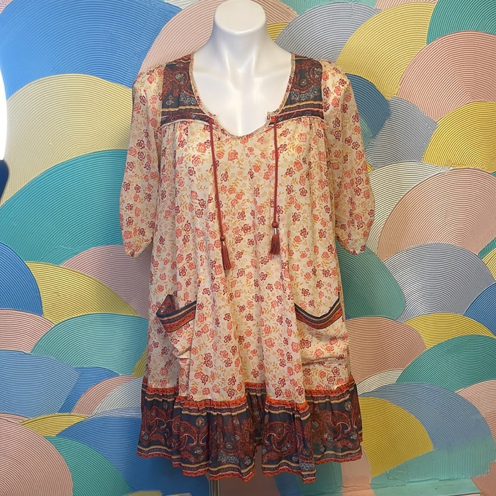 Free people dress short sleeves with pockets peach red paisley print