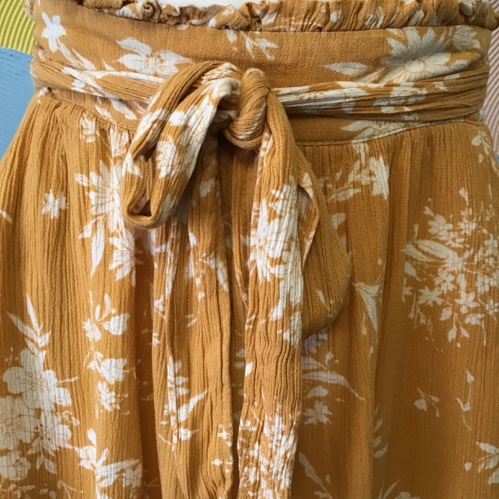 Wallflower green floral skirt Sz S