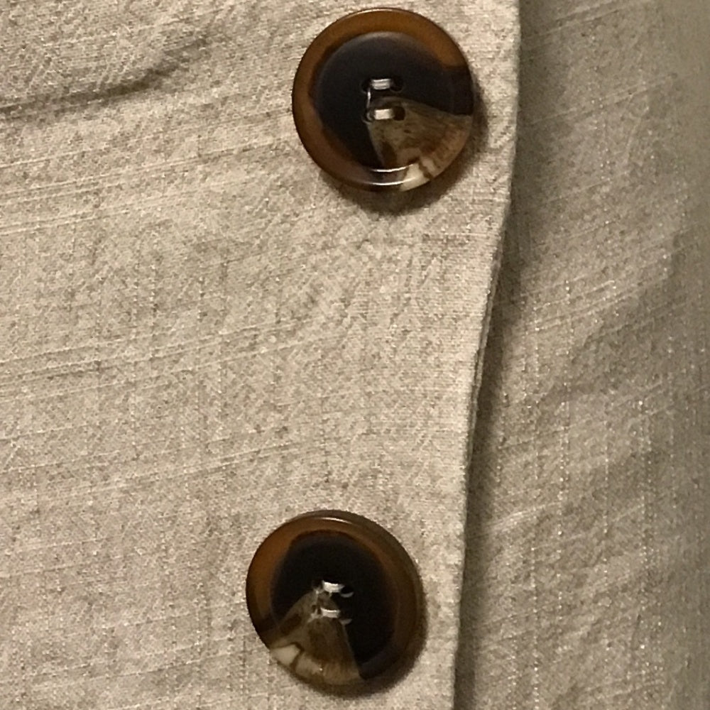 Fashion on Earth skirt with marble look buttons Sz S