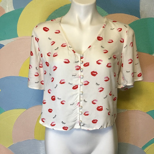 Japna Adorable Kiss Wink Button white Blouse size XS