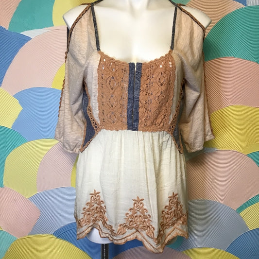 Gimmicks by BKE Paisley OpenBack Bohemian Blouse sz M