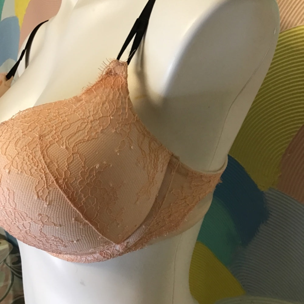 Victoria’s Secret Sexy Lacy Pink PushUp Bra 34D