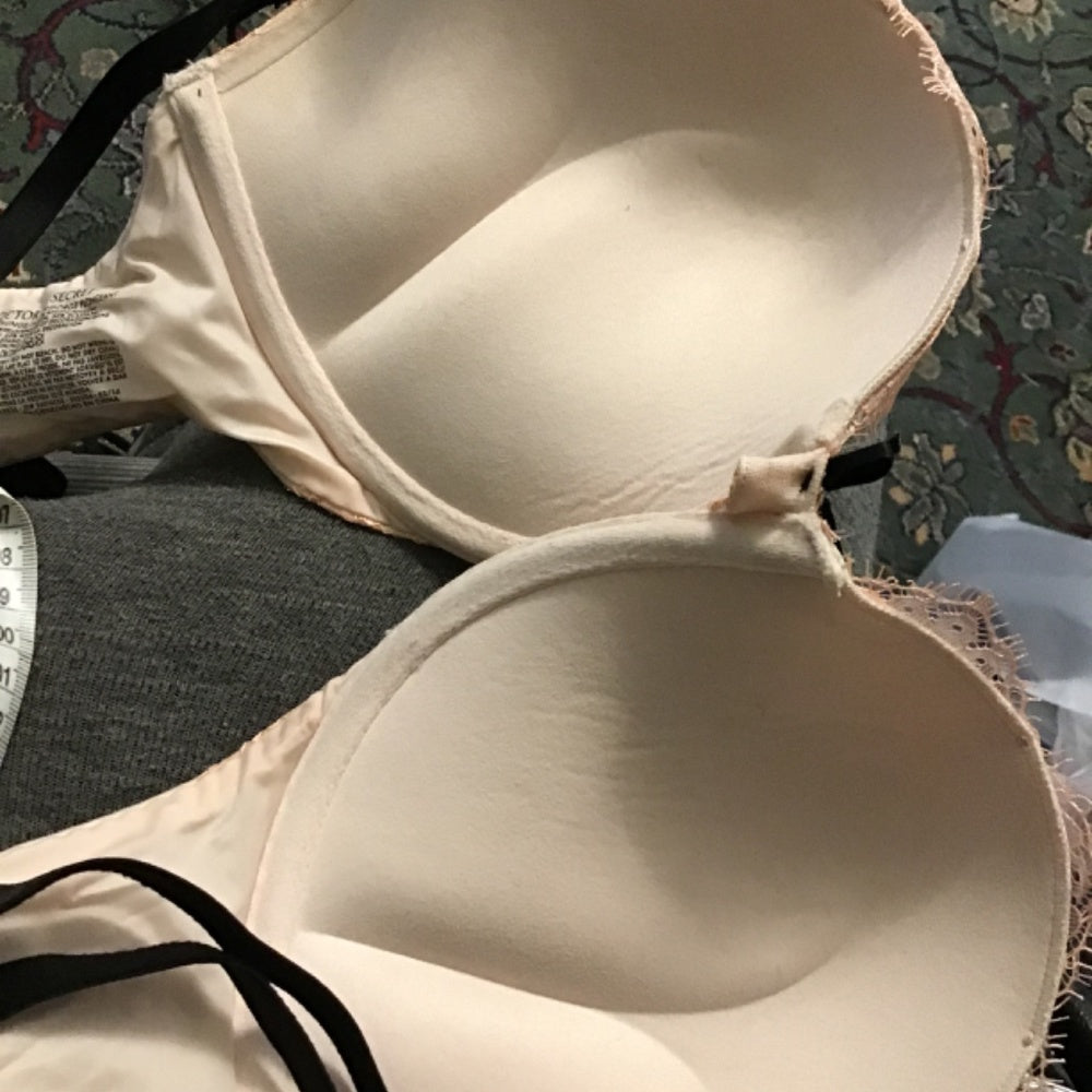 Victoria’s Secret Sexy Lacy Pink PushUp Bra 34D