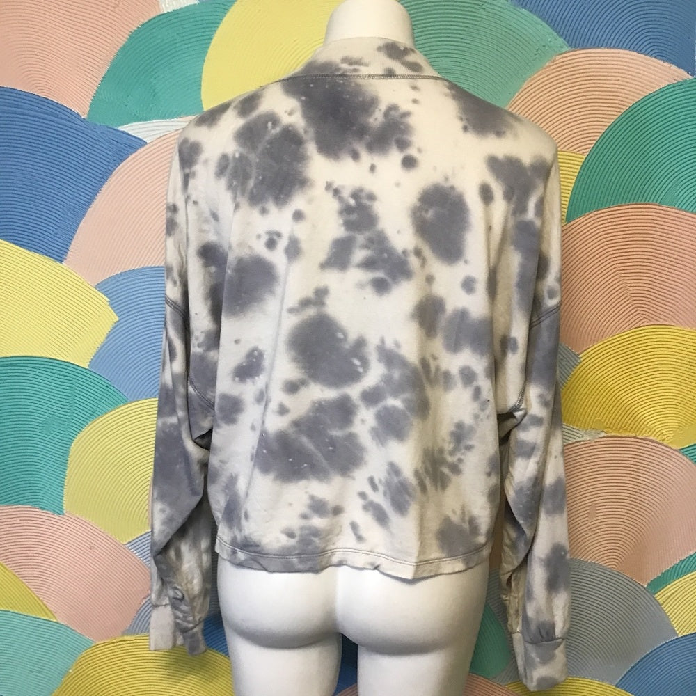 Wild Fable gray and white long sleeve Sz L