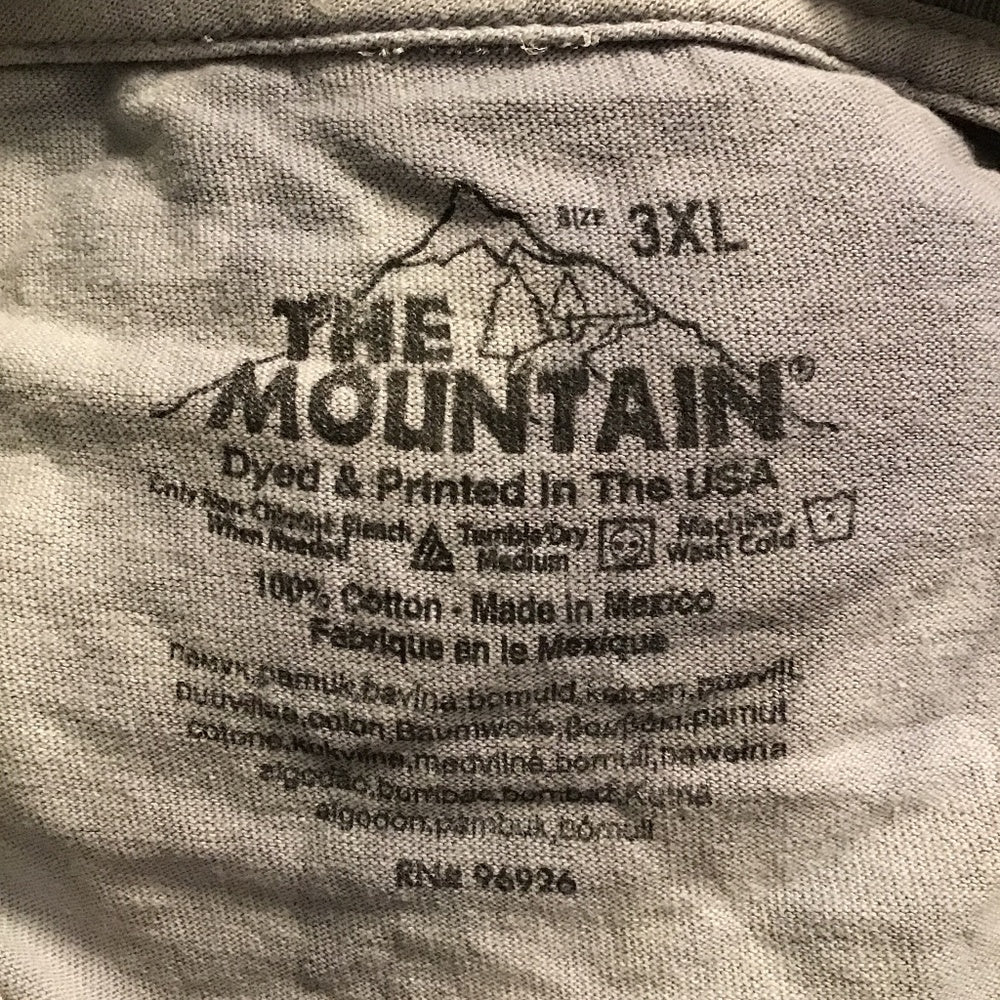 The Mountain cat themed hand cut and tied graphic tee Sz 3XL