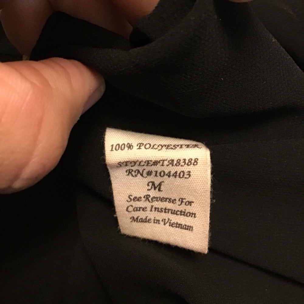 Mine black blouse Sz M