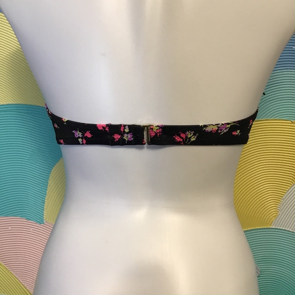 Pink Victoria secret top swimsuit size 34b