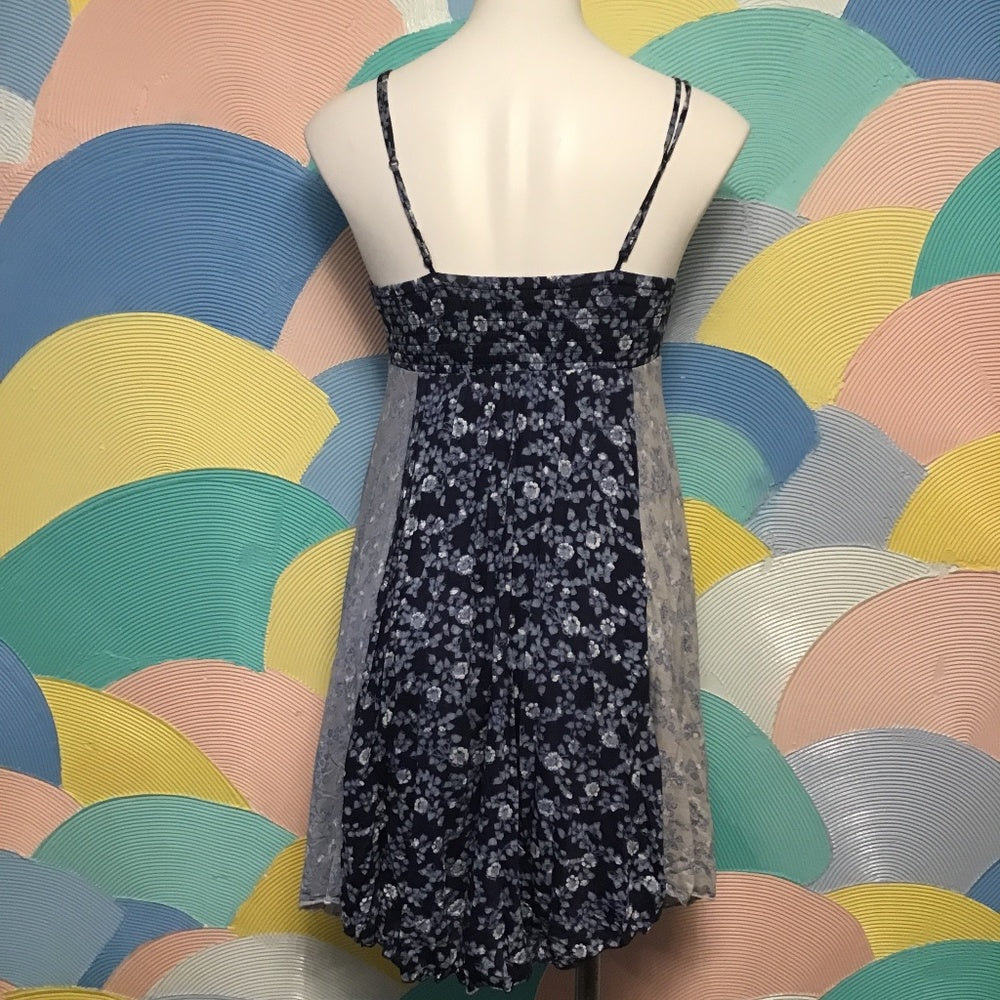 American Eagle outfitters dress size Xs two tone blue floral straps midi