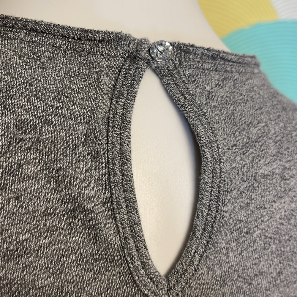Abercrombie fitch xS gray tank top embellished neck pearls rhinestones  flowers