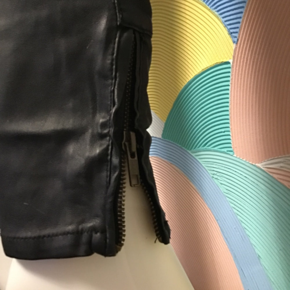Free People vegan Black pleater Pants size 6