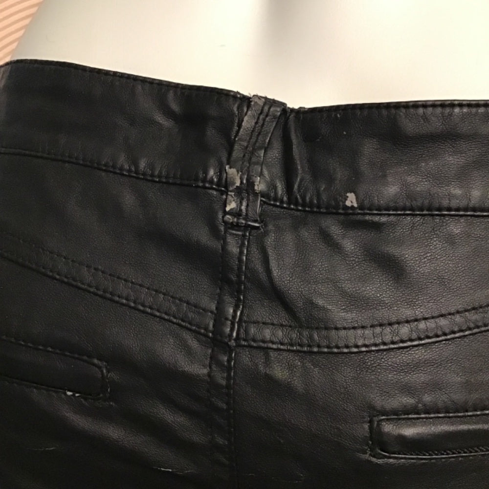 Free People vegan Black pleater Pants size 6