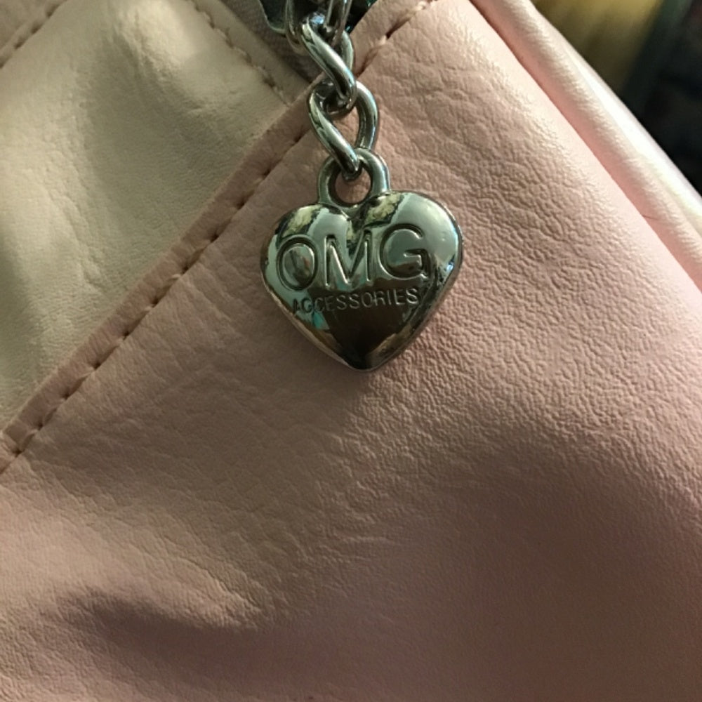 OMG Kitty sparkly lunch bag color pink.