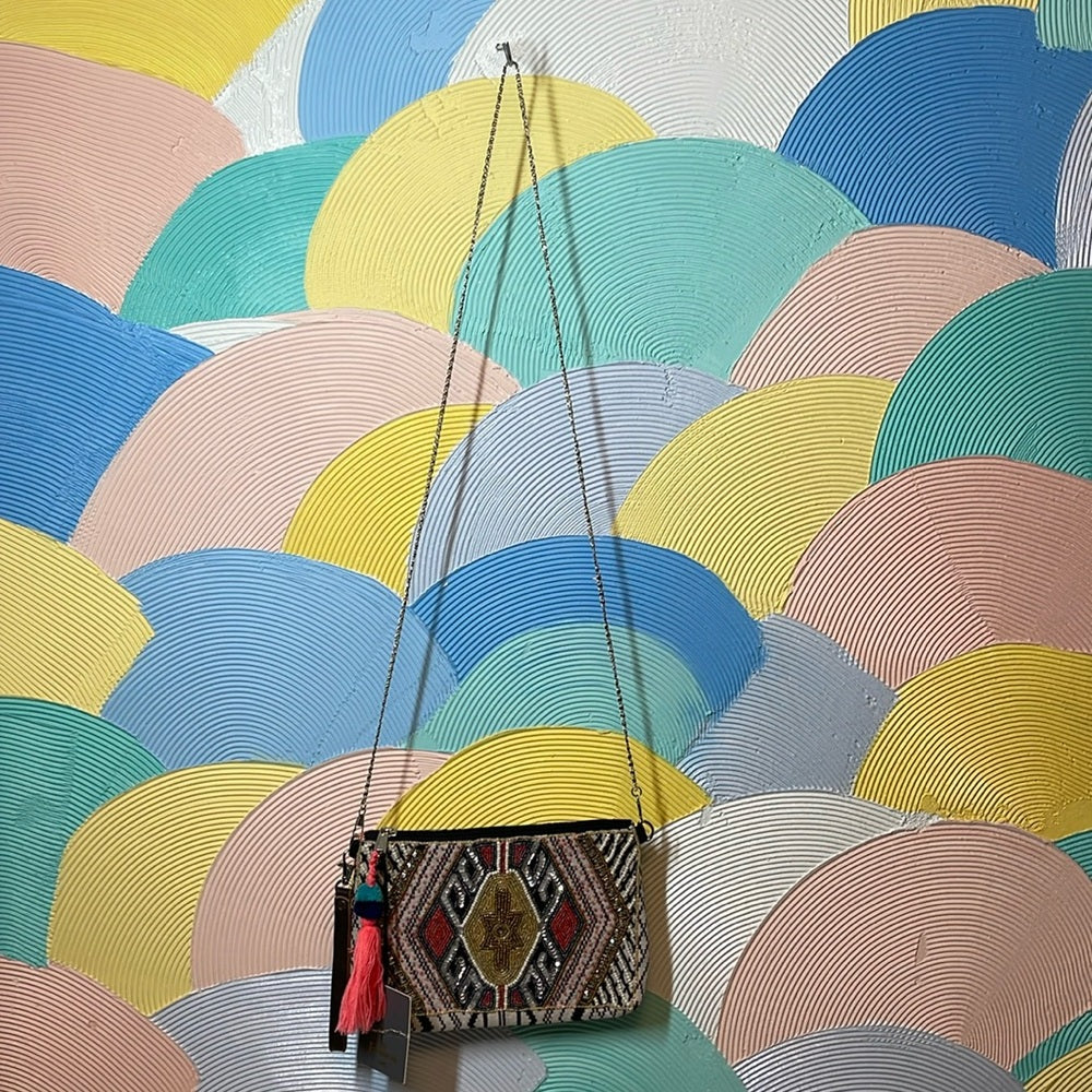 🎀 ExpressionsNYC beautiful beaded embellished bag