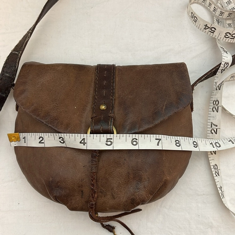 Lucky Brand Rare shoulder cow hide bag w/ Gold feather