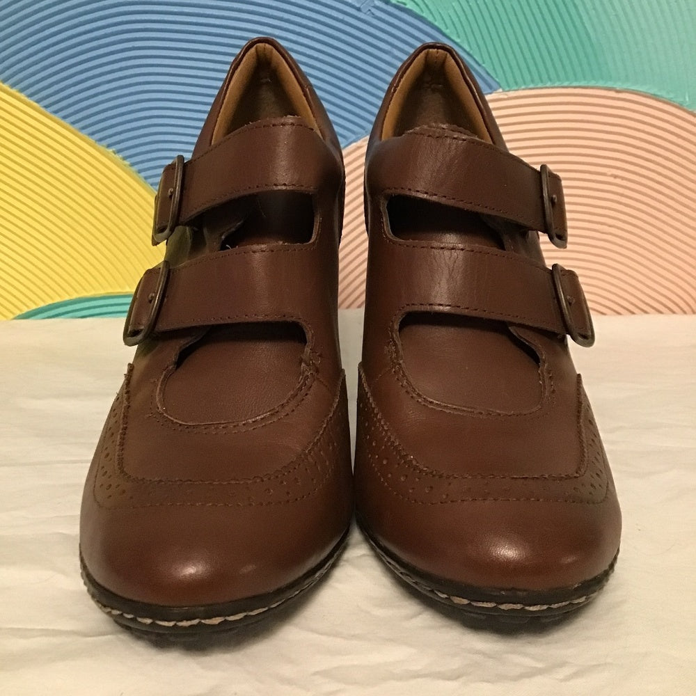 Euro soft by Sofft brown heels size 9