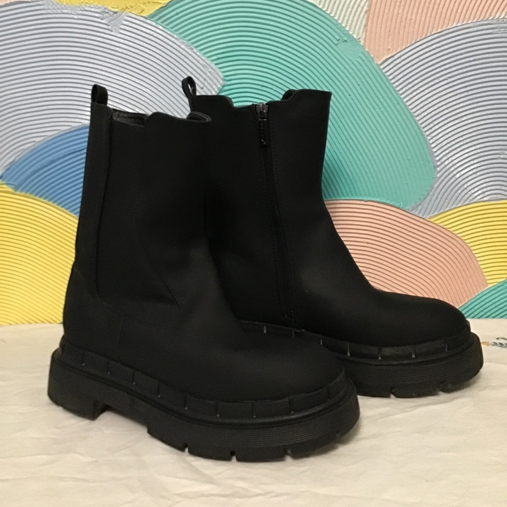 Unilady black zip up boots size 8